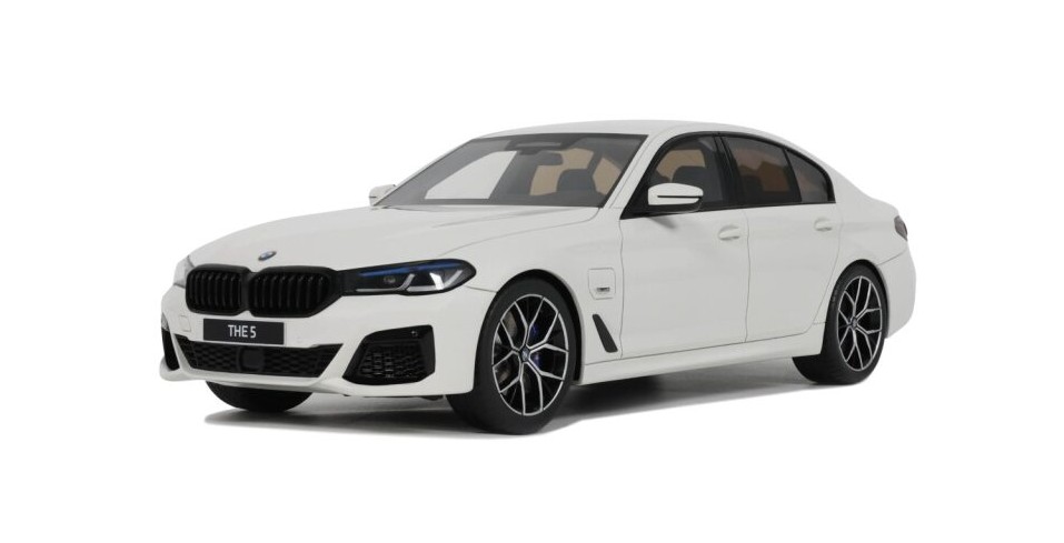 BMW 545E X-Drive M Sport 2023 Alpina White - 1:18
